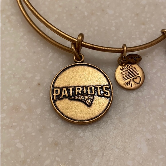 Patriots Alex and Ani bracelet - Picture 2 of 2